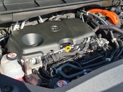 Used 2022 Toyota Highlander XLE image 25