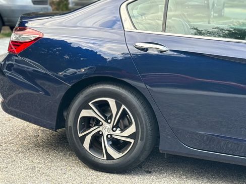 Used 2016 Honda Accord LX image 9