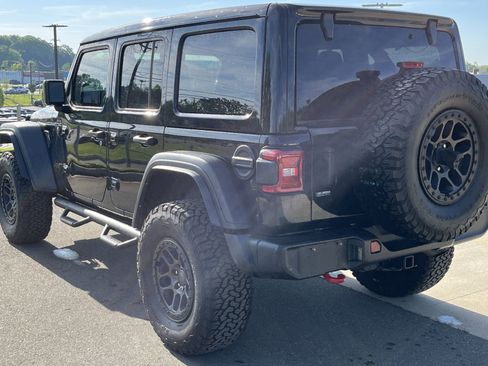 Used 2022 Jeep Wrangler Unlimited Rubicon w/ Xtreme Recon 35" Tire Package image 7