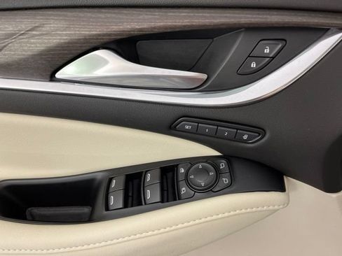 Used 2023 Buick Enclave Avenir w/ Avenir Technology Package FWD image 33
