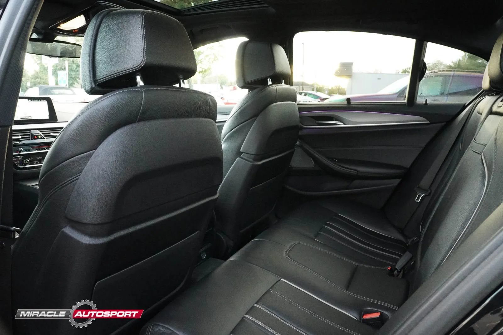 Used 2018 BMW M550i xDrive AWD/4WD image 27