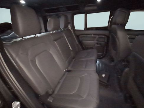 New 2026 Land Rover Defender 110 X-Dynamic SE AWD/4WD image 29