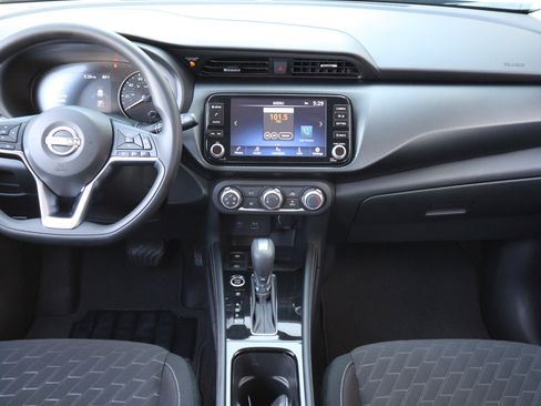 Used 2024 Nissan Kicks SV image 17