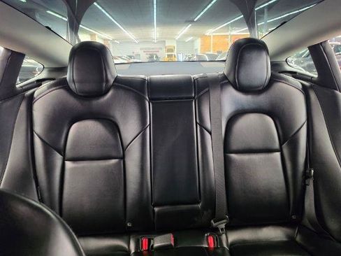 Used 2022 Tesla Model 3 Standard Range RWD image 31