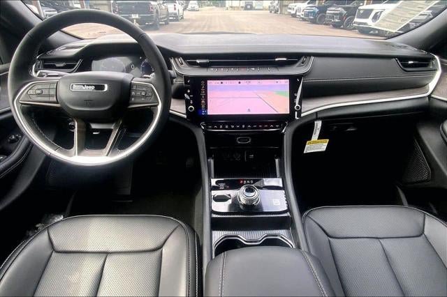 New 2026 Jeep Grand Cherokee Limited w/ Luxury Tech Group II AWD/4WD image 27