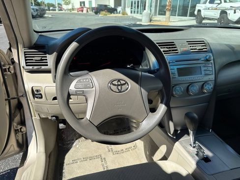Used 2007 Toyota Camry LE FWD image 13