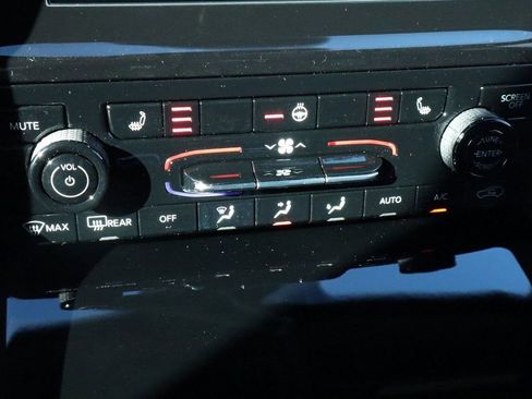 New 2025 Jeep Grand Cherokee Laredo X w/ Luxury Tech Group I RWD image 7