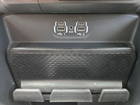 Used 2019 RAM 2500 Big Horn image 32