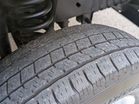 Used 2019 Ford E-450 and Econoline 450 Super Duty w/ Power Windows & Locks Group image 21