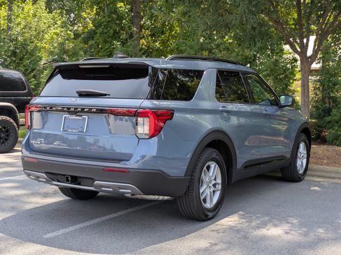 New 2026 Ford Explorer Active w/ Active Comfort Package RWD image 3