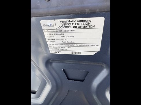 Used 2019 Ford Fusion SE FWD image 9