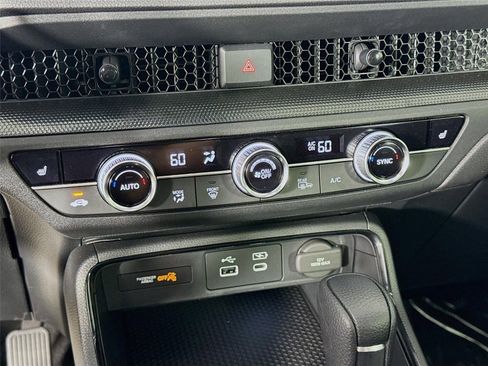 Used 2025 Honda CR-V EX image 17