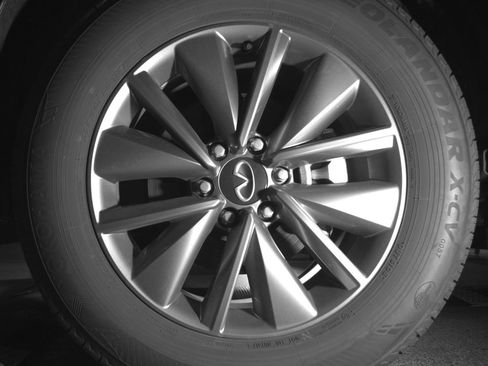 Used 2025 INFINITI QX80 Pure AWD/4WD image 9