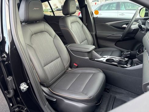 Certified 2025 Buick Envista Avenir image 39