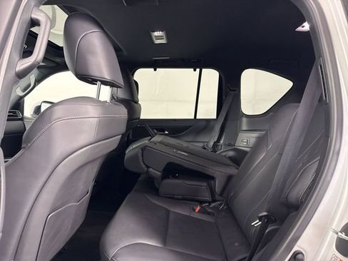 Certified 2025 Lexus LX 600 4WD w/ Interior Upgrade Package image 26