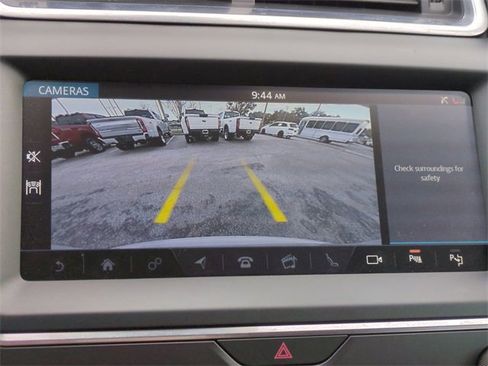 Used 2020 Jaguar E-PACE SE image 21