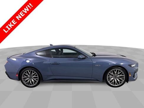 Used 2025 Ford Mustang GT Premium image 9