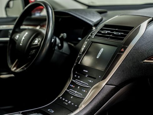Used 2016 Lincoln MKZ w/ Equipment Group 200A Select FWD image 19