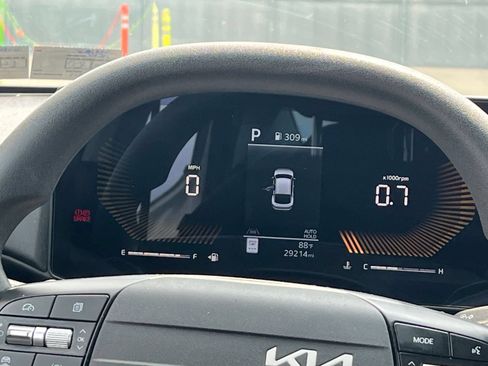Used 2025 Kia K4 FWD image 40