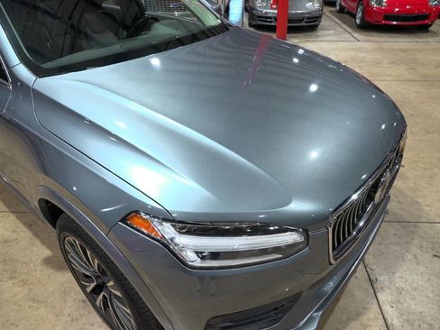 Used 2020 Volvo XC90 T5 Momentum w/ Protection Package Premier image 18