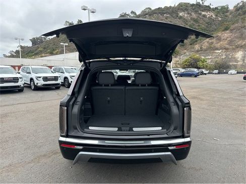 New 2026 Cadillac Vistiq Luxury image 31