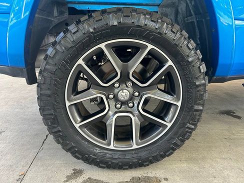 Used 2020 RAM 1500 Laramie RWD image 24