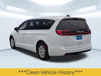 Used 2023 Chrysler Pacifica Touring-L video 2