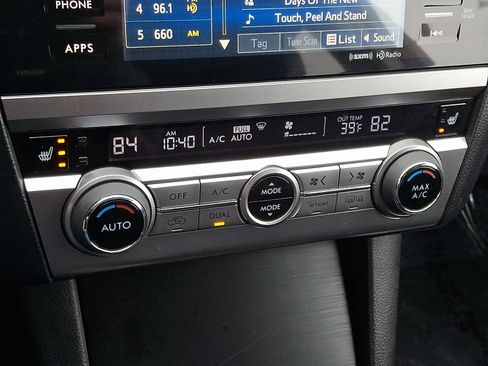 Used 2017 Subaru Outback 2.5i Premium image 15