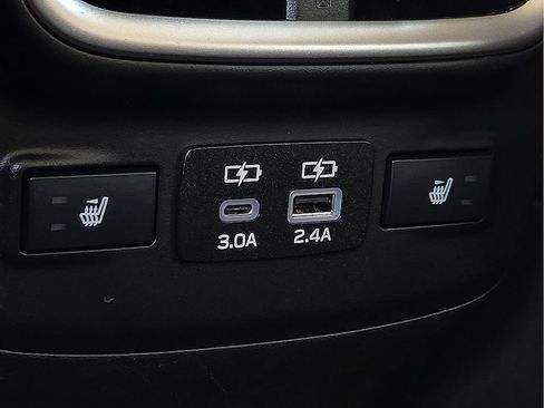 Used 2023 Subaru Outback Touring AWD/4WD image 11