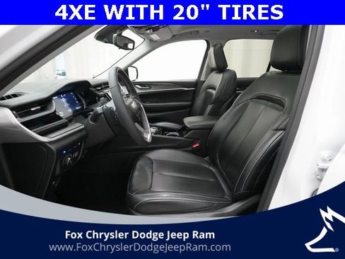 Used 2023 Jeep Grand Cherokee 4WD 4xe image 7