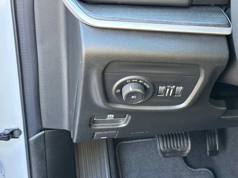 New 2026 Jeep Grand Cherokee Limited image 25