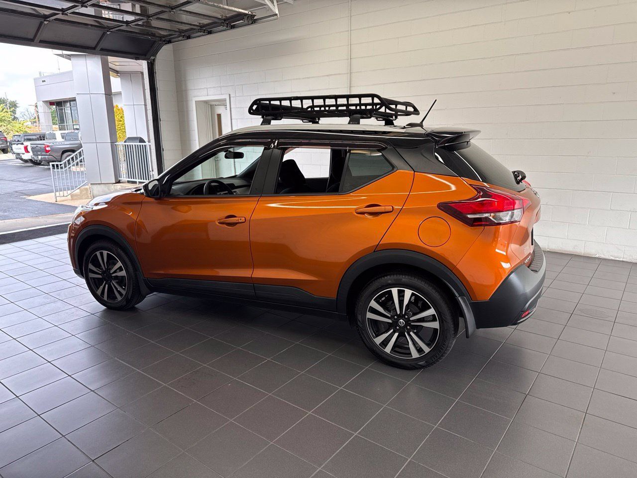 Used 2018 Nissan Kicks SV w/ Exterior Package FWD image 5
