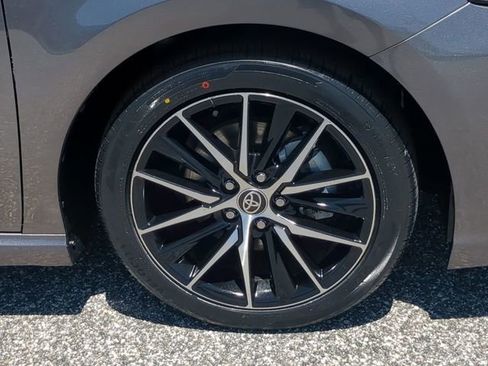 Certified 2023 Toyota Camry SE image 11