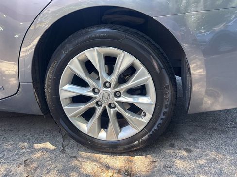 Used 2015 Lexus ES 300h FWD image 18