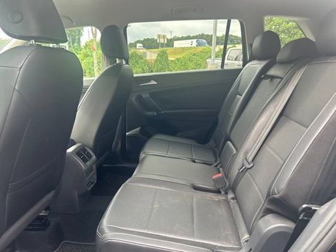 Used 2020 Volkswagen Tiguan SE FWD image 8