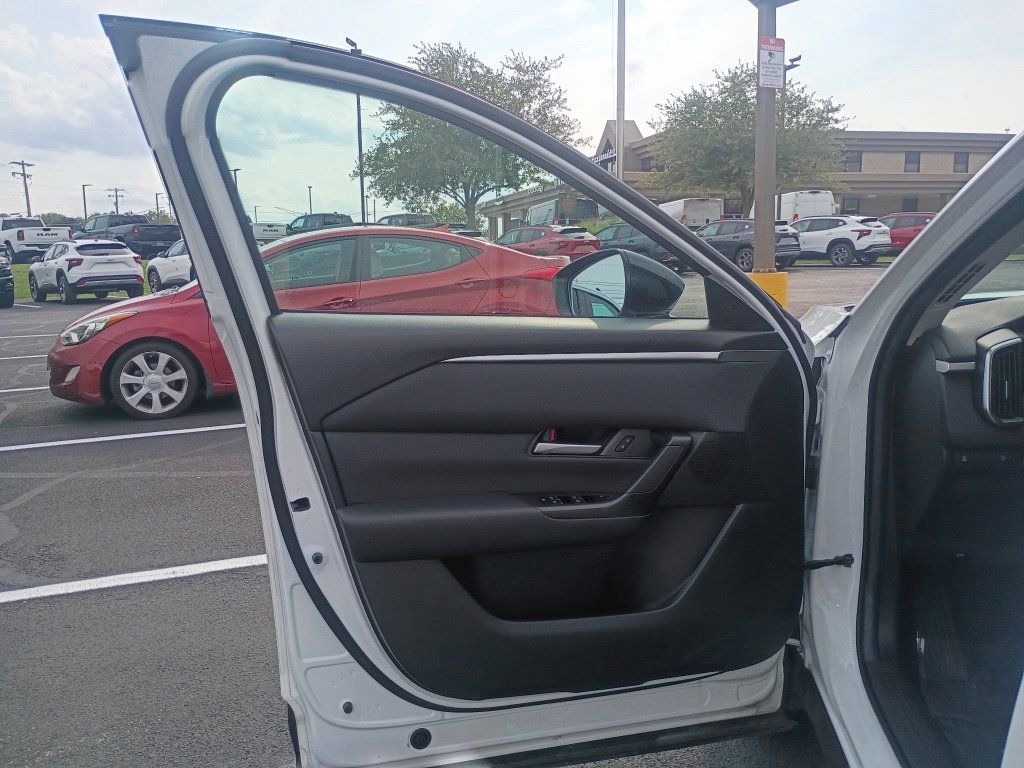 Used 2024 MAZDA CX-50 AWD 2.5 S w/ Cargo Package image 26