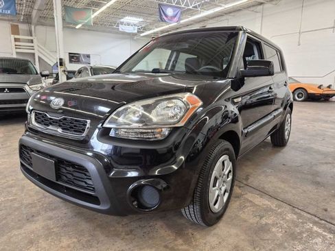 Used 2012 Kia Soul FWD image 3