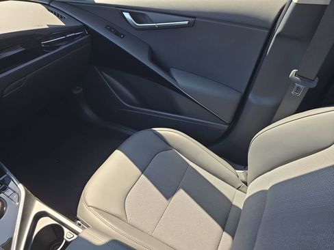 New 2026 Kia Niro Wind image 16