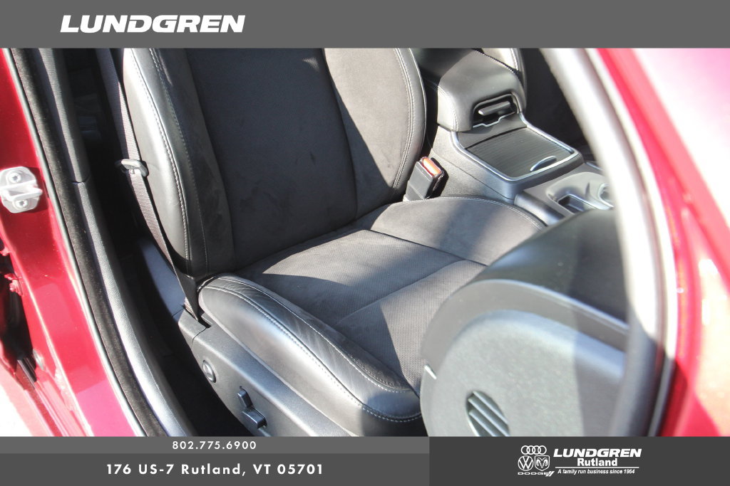 Used 2019 Dodge Charger R/T w/ Plus Group RWD image 24