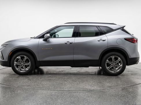 Used 2025 Chevrolet Blazer LT FWD image 5