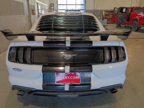 Used 2020 Ford Mustang Coupe image 4