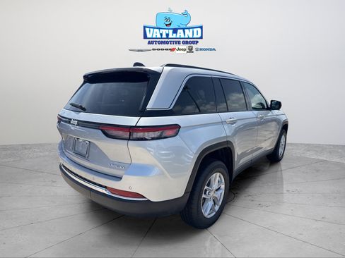 New 2026 Jeep Grand Cherokee Laredo X RWD image 5