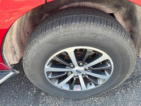 Used 2020 Ford Expedition XLT w/ Equipment Group 202A RWD image 8