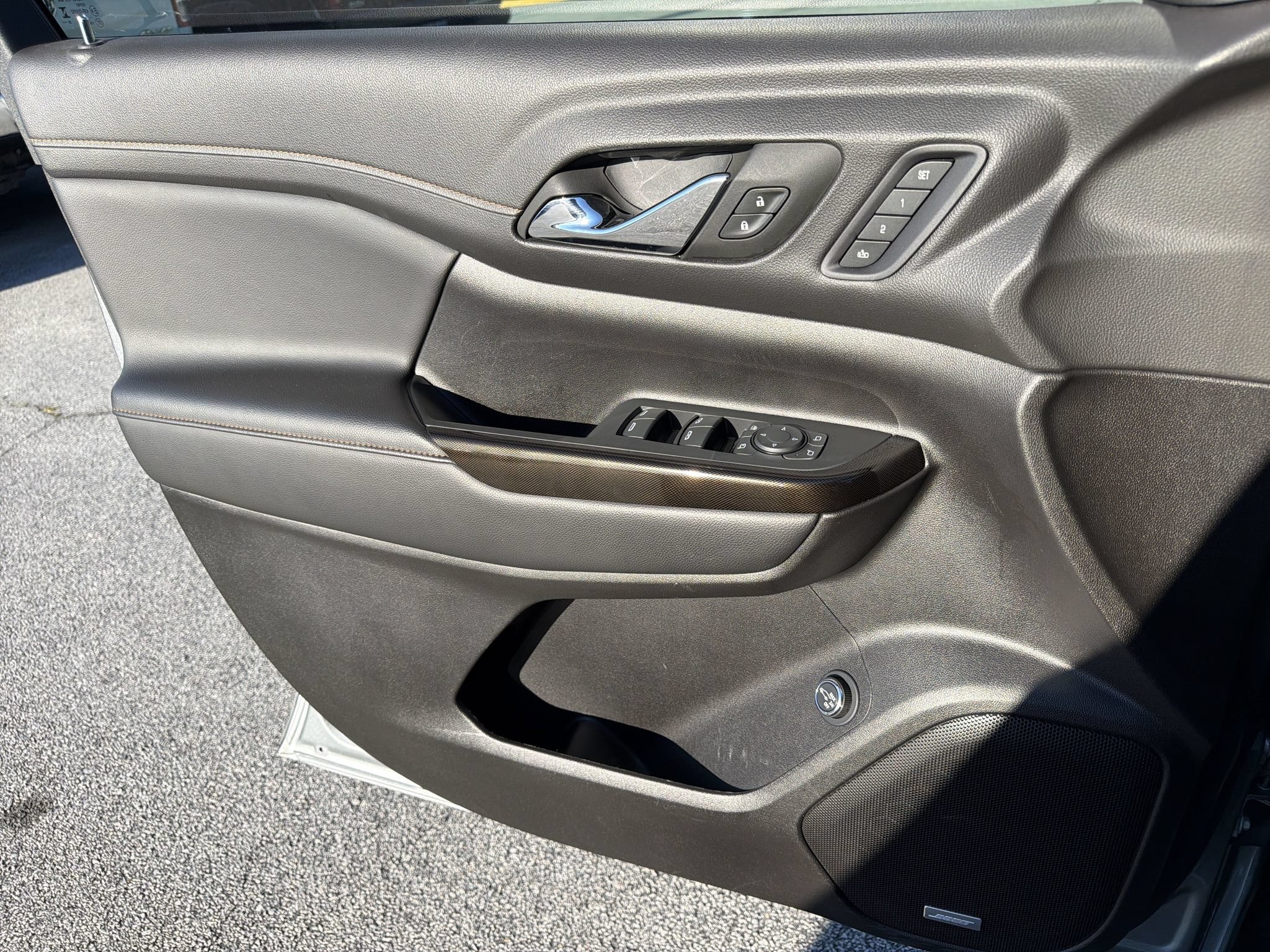 Used 2023 GMC Acadia AT4 w/ Technology Package AWD/4WD image 16