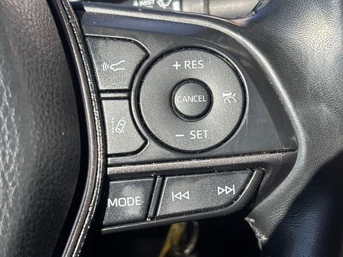 Used 2023 Toyota Camry SE image 19