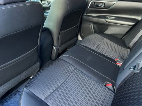 Used 2017 Nissan Altima 2.5 SV image 5