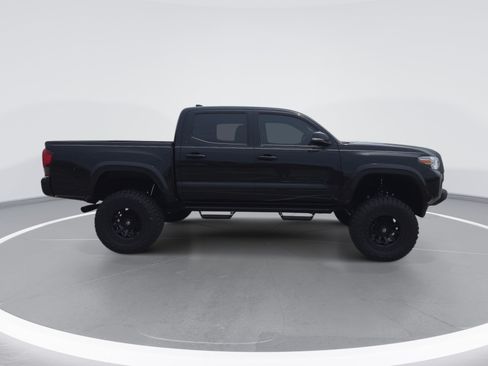 Used 2023 Toyota Tacoma SR5 w/ Technology Package AWD/4WD image 2