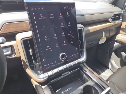 New 2026 GMC Yukon Denali Ultimate AWD/4WD image 37