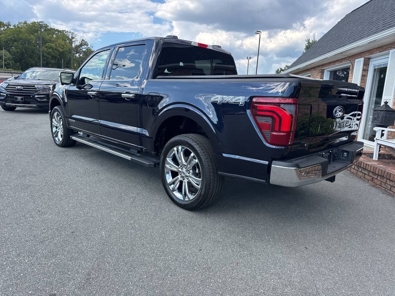 Used 2024 Ford F150 Lariat w/ Equipment Group 502A High AWD/4WD image 16