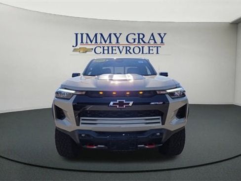 Used 2023 Chevrolet Colorado ZR2 w/ ZR2 Convenience Package III image 8